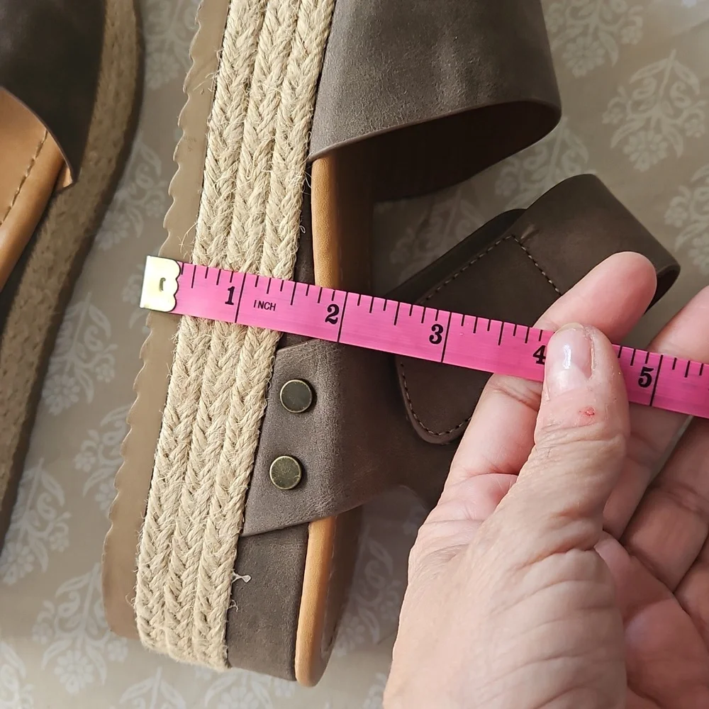 Soda Women's Tan Wedge Sandals - Picture 6 of 8